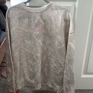 Reflex Light Pink Tie-Dye Sweatshirt with Pink Bow Embroidery